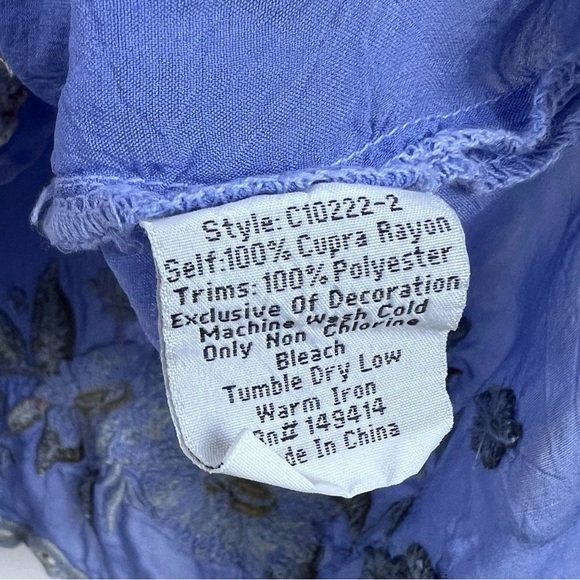 Johnny Was Rare Periwinkle Blue Embroidered Boho Blouse Bell Sleeve Tunic Size M - Picture 8 of 8